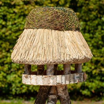 930403-1-voss.garden-birdhouse-pellworm-oval-thatched-roof-small-55-70cm.jpg